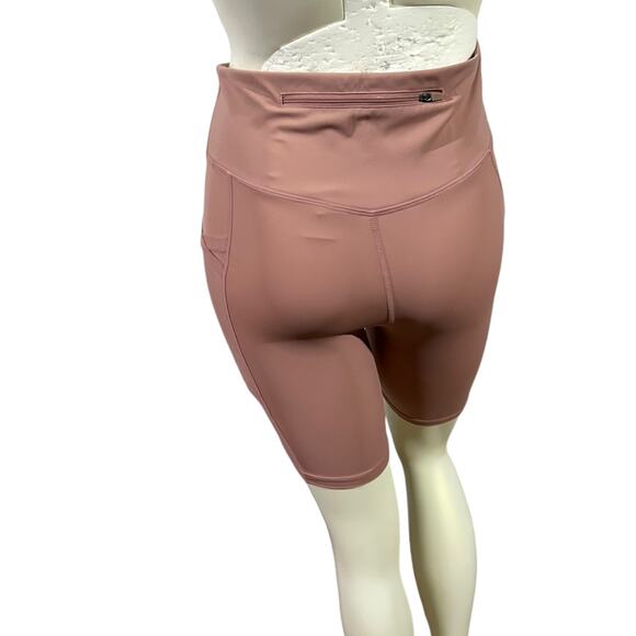 Dusty Pink Biker Shorts – Size Medium, Comfortable Activewear - Picture 4 of 16